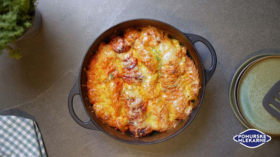 Pomurske mlekarne - Recept za glavne jedi: Zelenjavna zloženka z Ementalcem