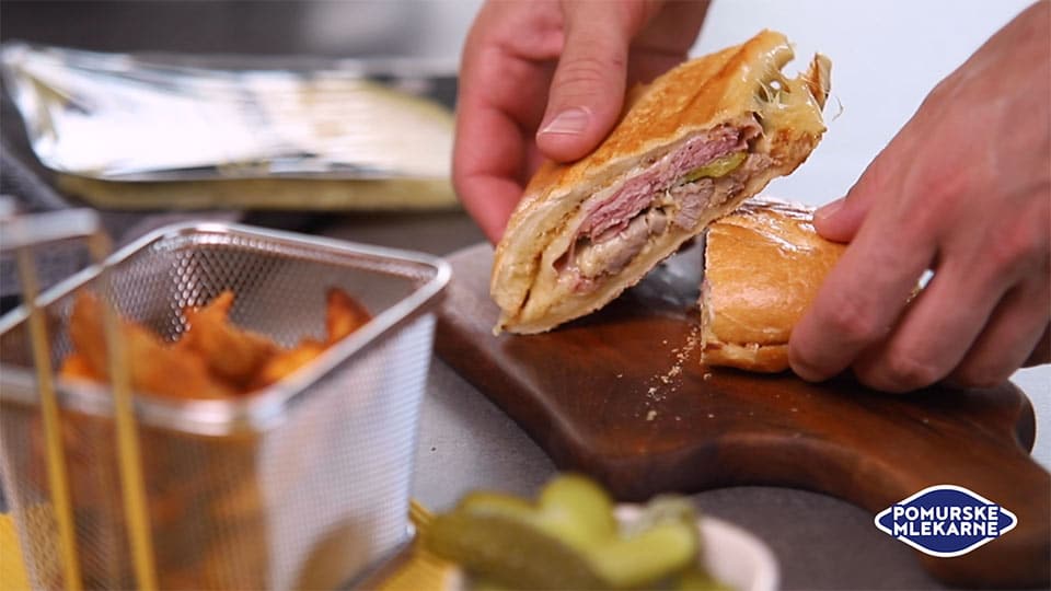 Pomurske mlekarne - Recept Predjedi & Party: Sendvič cubano z ementalcem